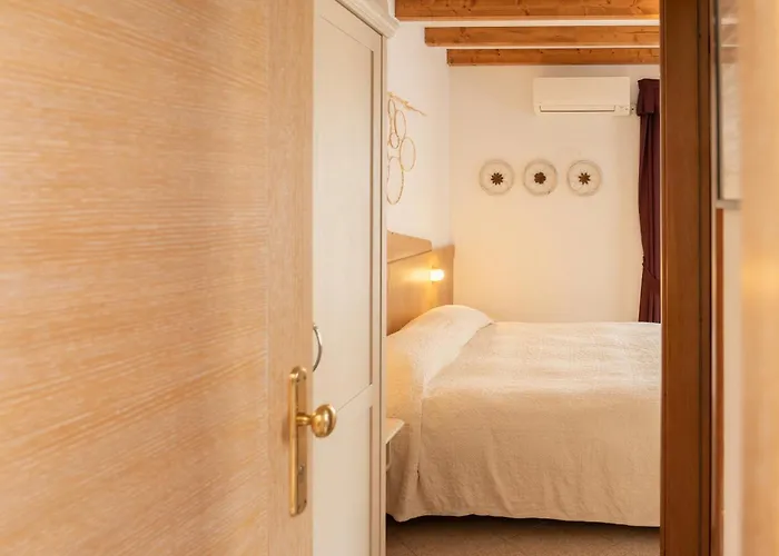 Village Hotel Lucia